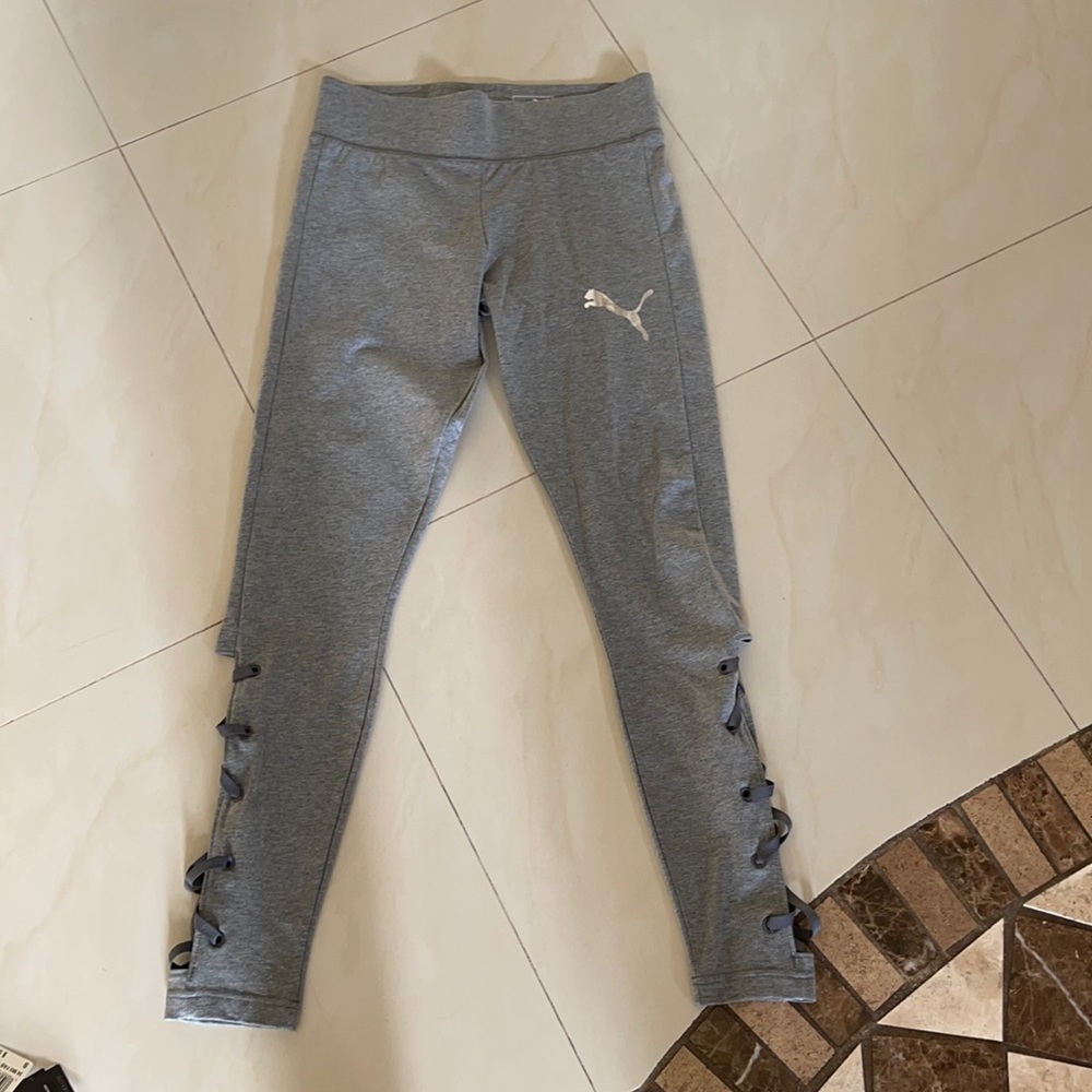 Gray puma leggings